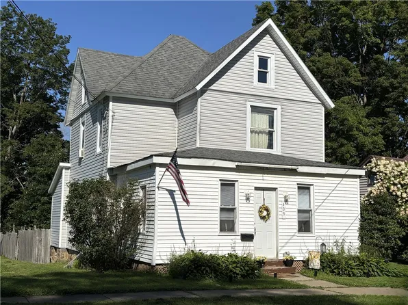 409 Park Ave, Kane, PA 16735