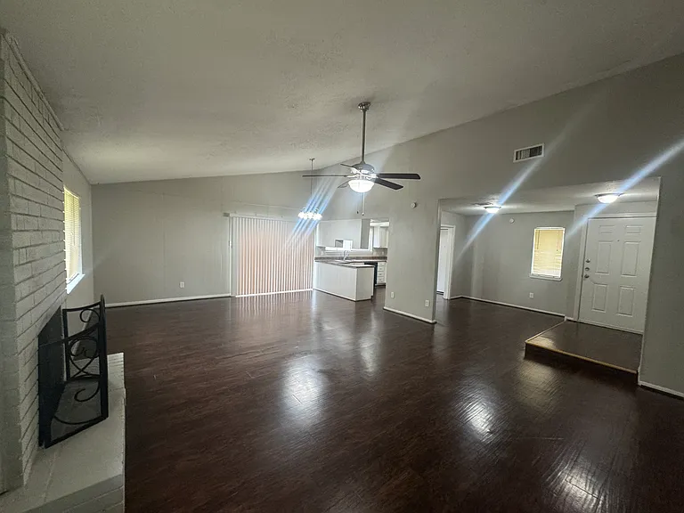 23139 Lestergate Dr — Photo 5