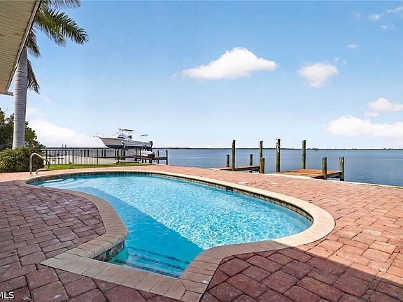 2nd image of 3 Bayview Blvd
