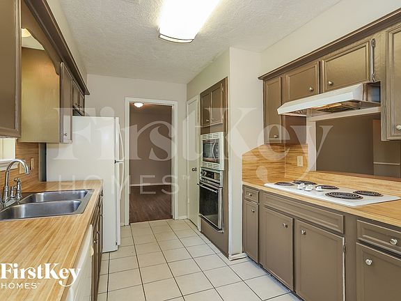 5th image of 13319 Ascot Glen Ln