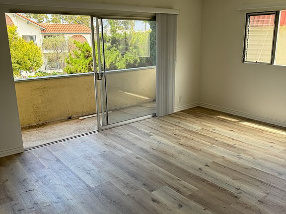 4th image of 1134 10th St #6-D