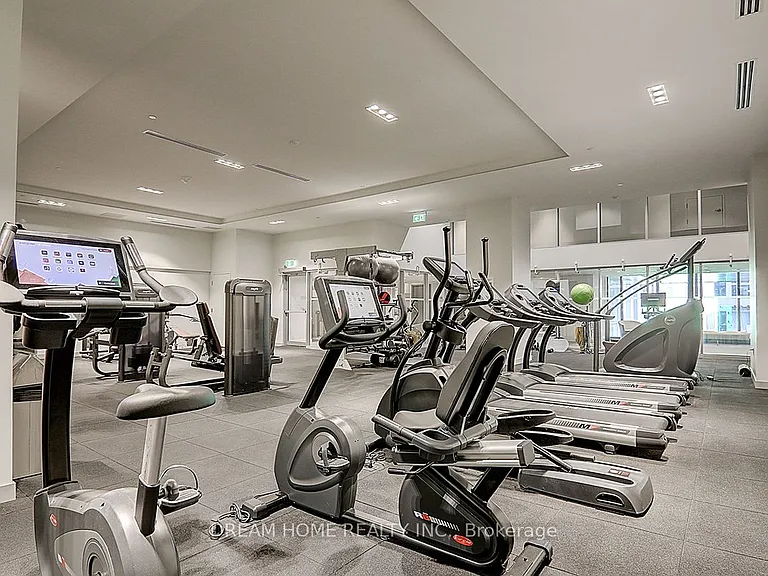 3 Gloucester St #1809 — Photo 45