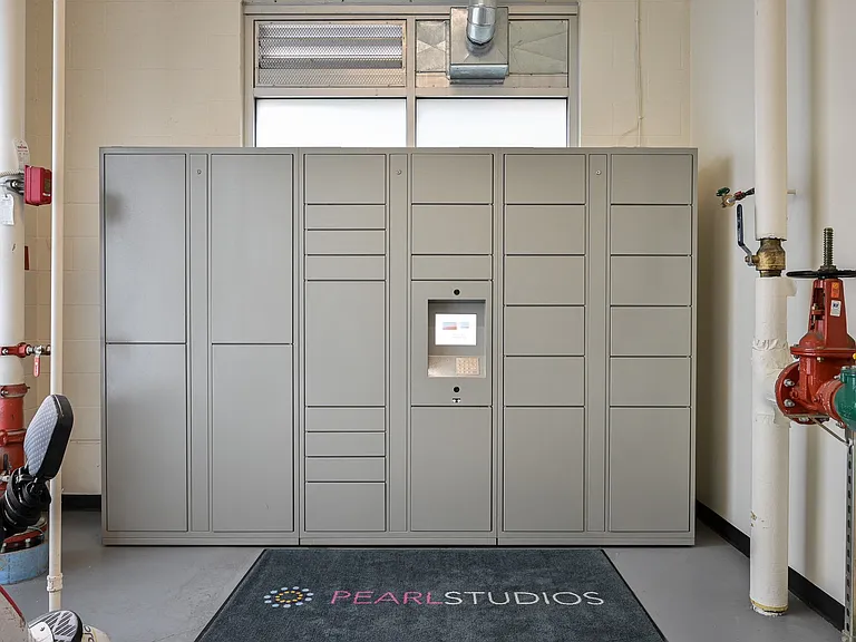 Pearl Studios | Package Receiving