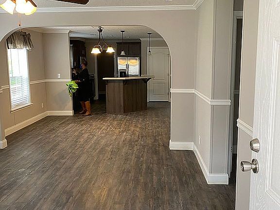 2nd image of 36 Hillandale St