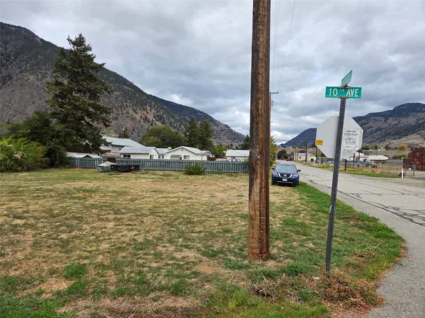 426 10th Ave, Keremeos, BC V0X 1N3