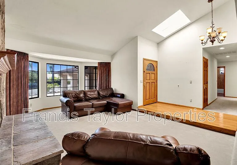 749 Flagstone Ct — Photo 9