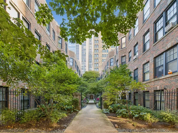 2319 N Commonwealth Ave APT 2W, Chicago, IL 60614
