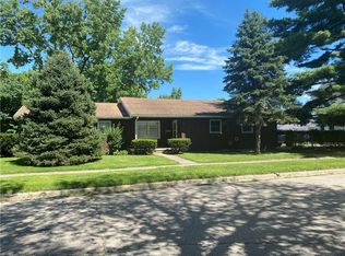 702 Ten Broeck St, Paris, IL 61944