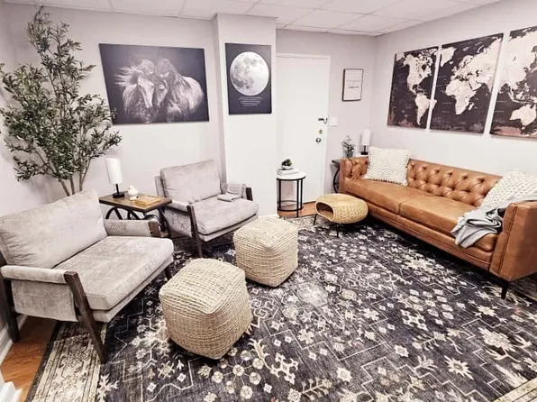 300 Peachtree Ave NE #17H, Atlanta, GA 30308