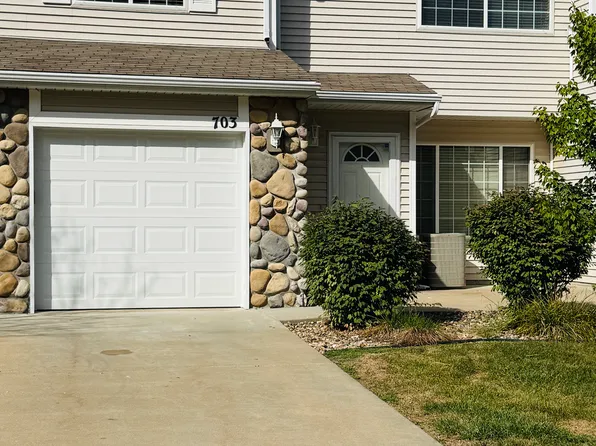 3799 Village Run Dr #703-DES, Des Moines, IA 50317