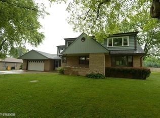 3754 E County Line Rd, Oak Creek, WI 53154