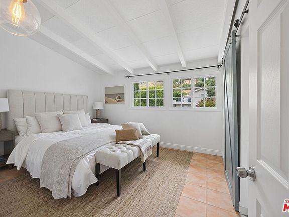 3rd image of 5149 Tendilla Ave