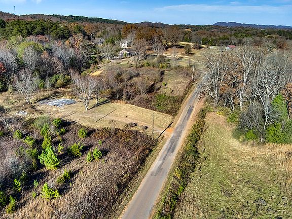 3rd image of 548 County Road 804