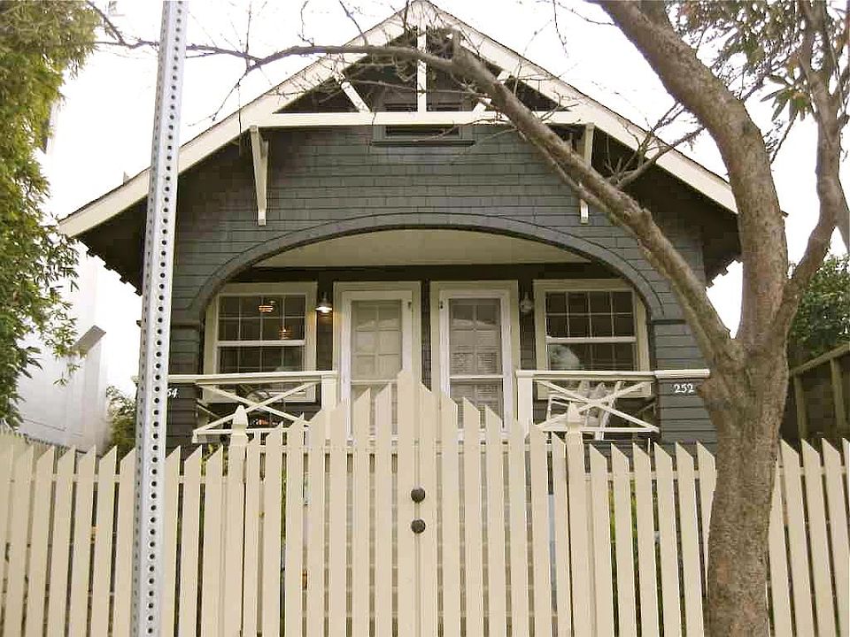 Front of bungalow duplex