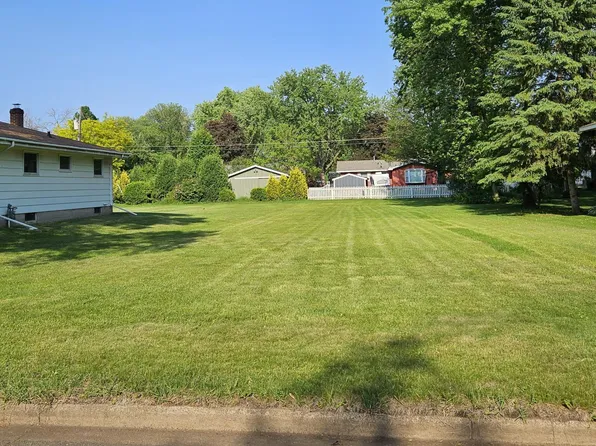 1116 Douglas St, Menomonie, WI 54751