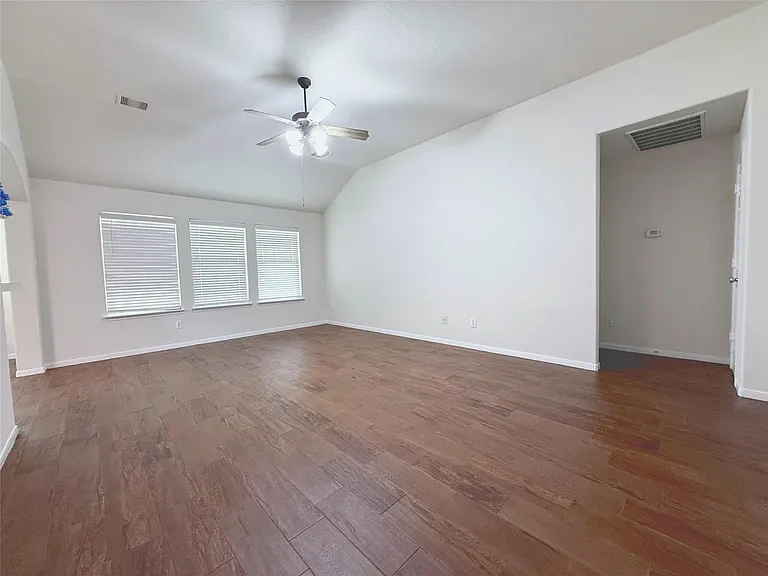 3708 Whitlam Ct — Photo 6