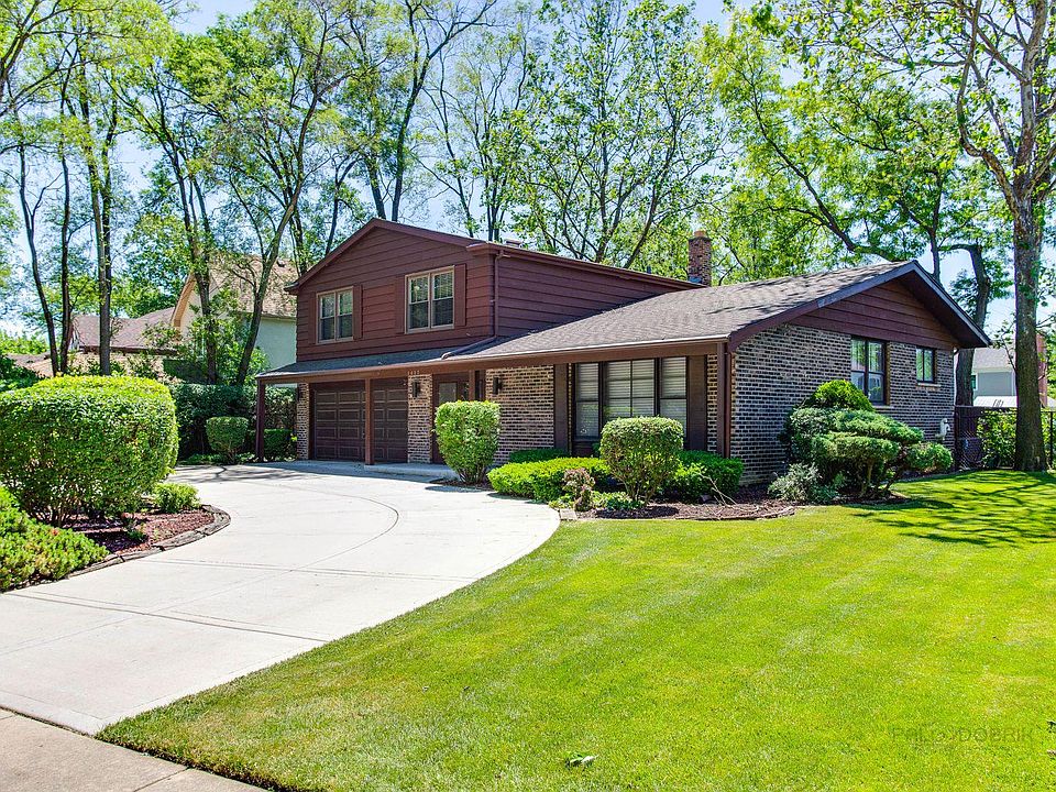 1st image of 3837 Crestwood Dr