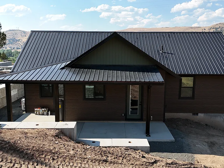 140 SE Bunchgrass Rd #B — Photo 5
