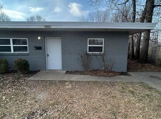 400 & 402 S Dyer St #400, Springdale, AR 72762