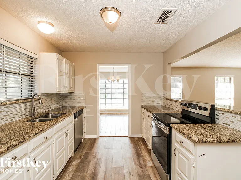 1205 Timber Valley Dr — Photo 7