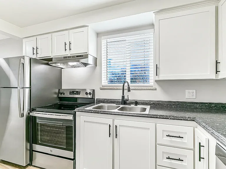 2444 South York Street Apartments — Photo 47