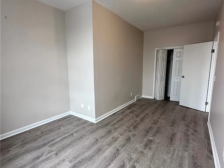 310 Hampshire St — Photo 7