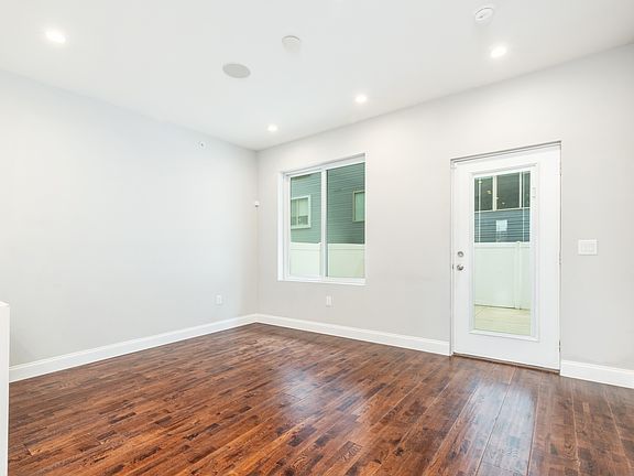 4th image of 1630 Cambridge St #1A