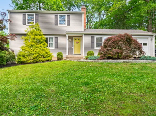 33 Ridgedale Road, Bethel, CT 06801