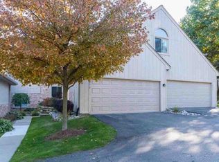 29260 Laurel Dr #83, Farmington, MI 48331