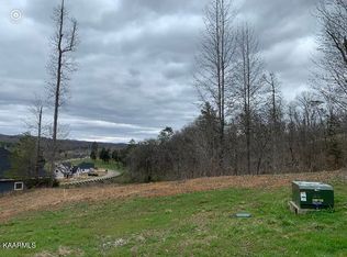 138 Black Oak Dr, Oak Ridge, TN 37830