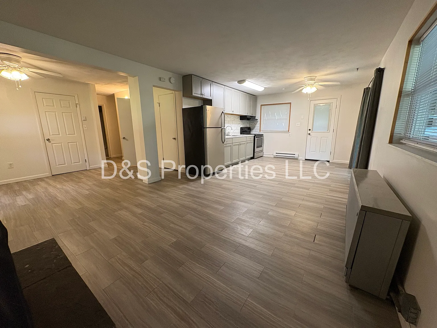 2 bed, 950 sqft, $1,375 — Photo 4