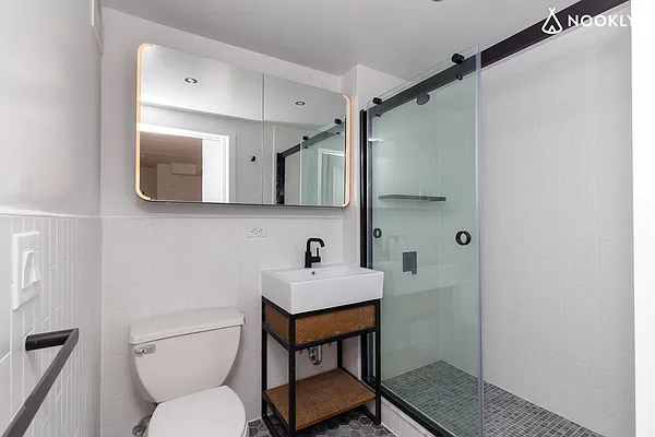 Rented by Nooklyn NYC LLC | media 10