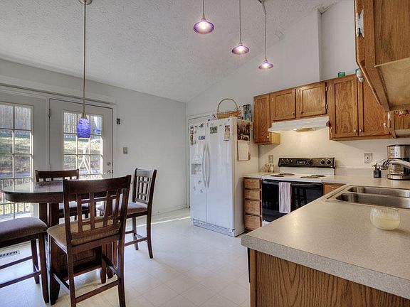 5th image of 6048 Warrenpark Ln