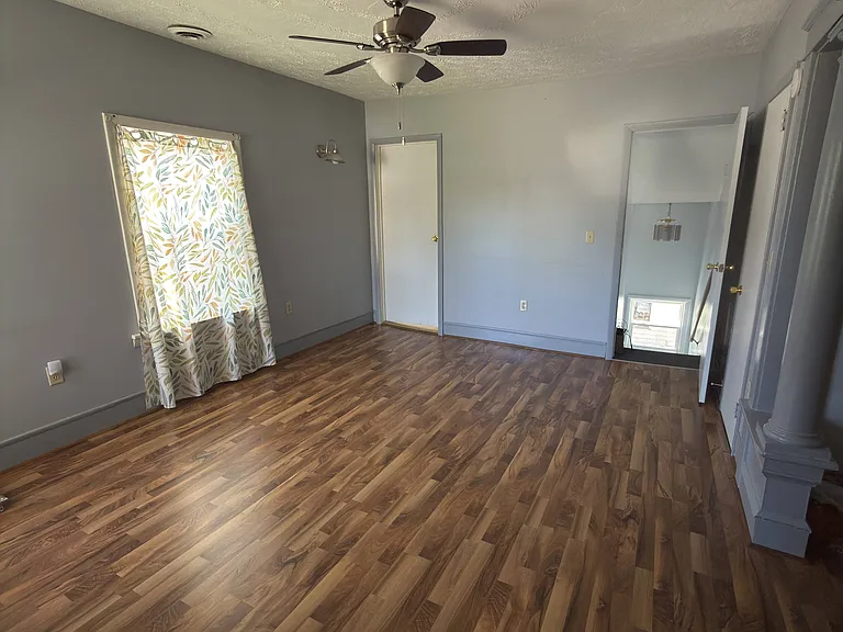 Seneca Pl — Photo 9