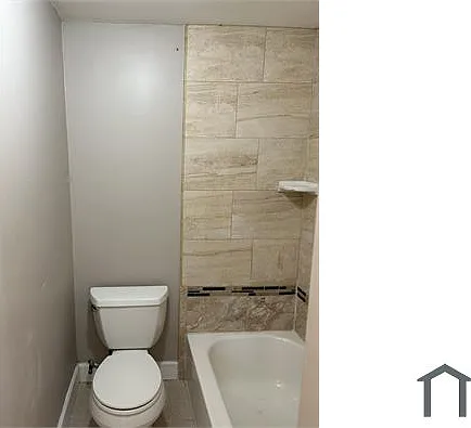 860 NE 35th St — Photo 16