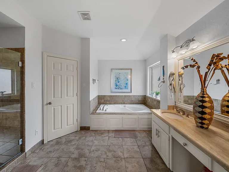 351 Cove Dr — Photo 6