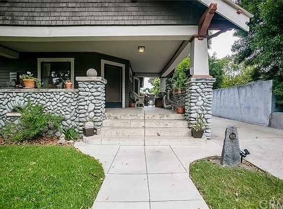 3rd image of 379 Garfield Ave