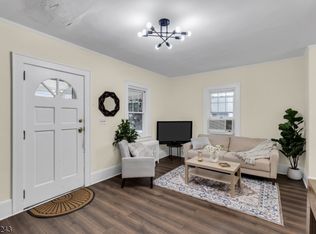 906 Dewitt St, Linden City, NJ 07036