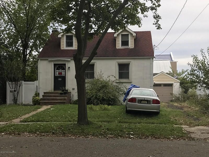 1st image of 398 Netherland Ave