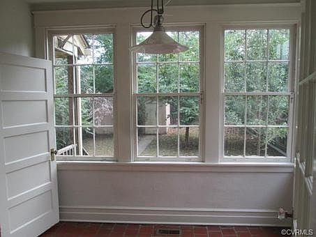 4th image of 2815 Garland Ave