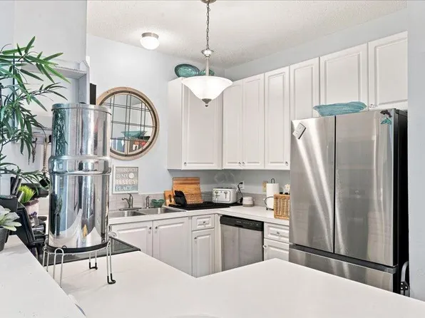 7165 Majestic Blvd, Navarre, FL 32566