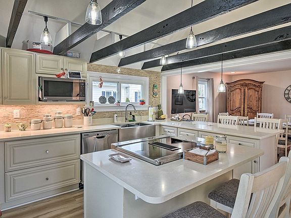 5th image of 21140 N Bayside Rd