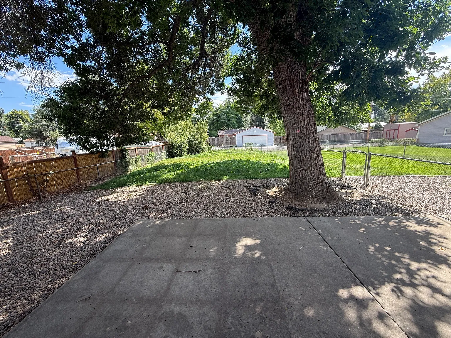 3 bed, 1.5 bath, 1200 sqft, $1,650 — Photo 2