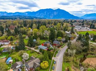 7731 Cedar Pl SE, Snoqualmie, WA 98065