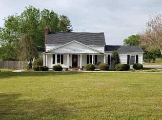 652 Columbus Rd, Pearson, GA 31642