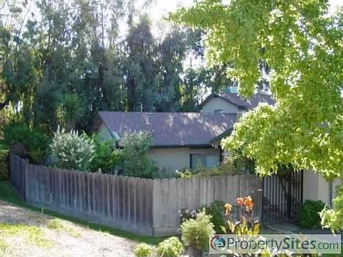 2nd image of 3227 W De Ovan Ave