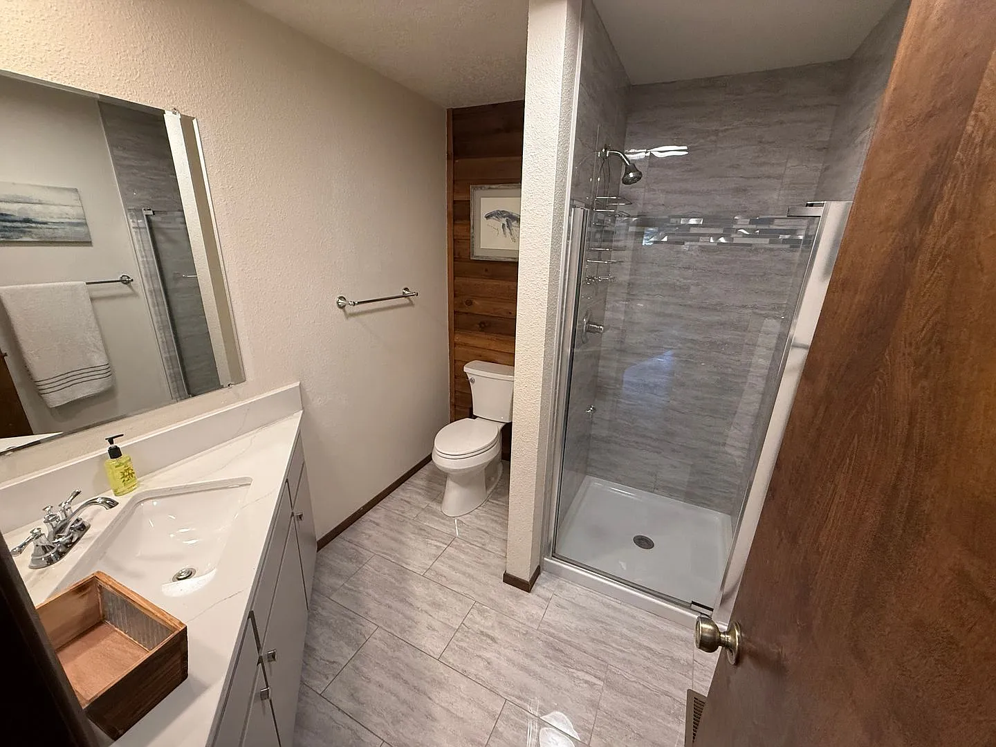 4bed/2bath Sunny Oasis — Photo 4