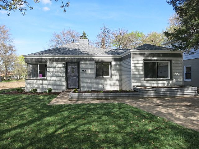 1st image of 418 S 12th Ave