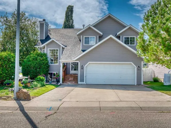 6 E Greenview Cres, Strathmore, AB T1P 1L2