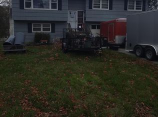 14 Bellmore Dr, Poughkeepsie, NY 12603